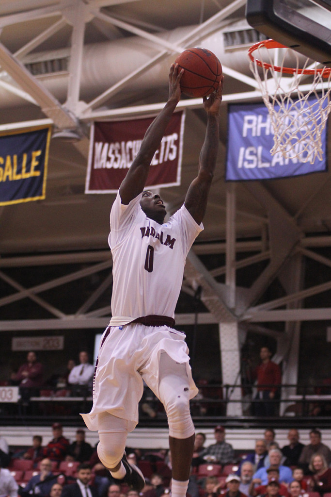 Redshirt supersoph Antwoine Anderson skies for the two-handed jam. 