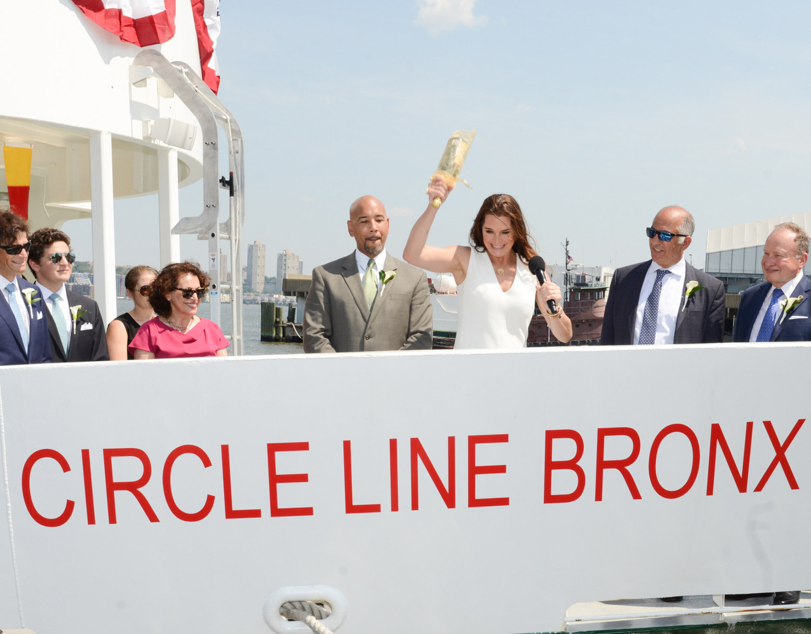 Special guest Brooke Shields christened Circle Line Sightseeing Cruises' new vessels at a June 13th ceremony, which featured Bronx Borough President Ruben Diaz Jr. and Staten Island Borough President James Oddo (PRNewsfoto/Circle Line Sightseeing Cruises)