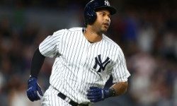 Hicks Gets Extended Deal With Yankees