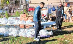 Huntington Library Food and Turkey Giveaway